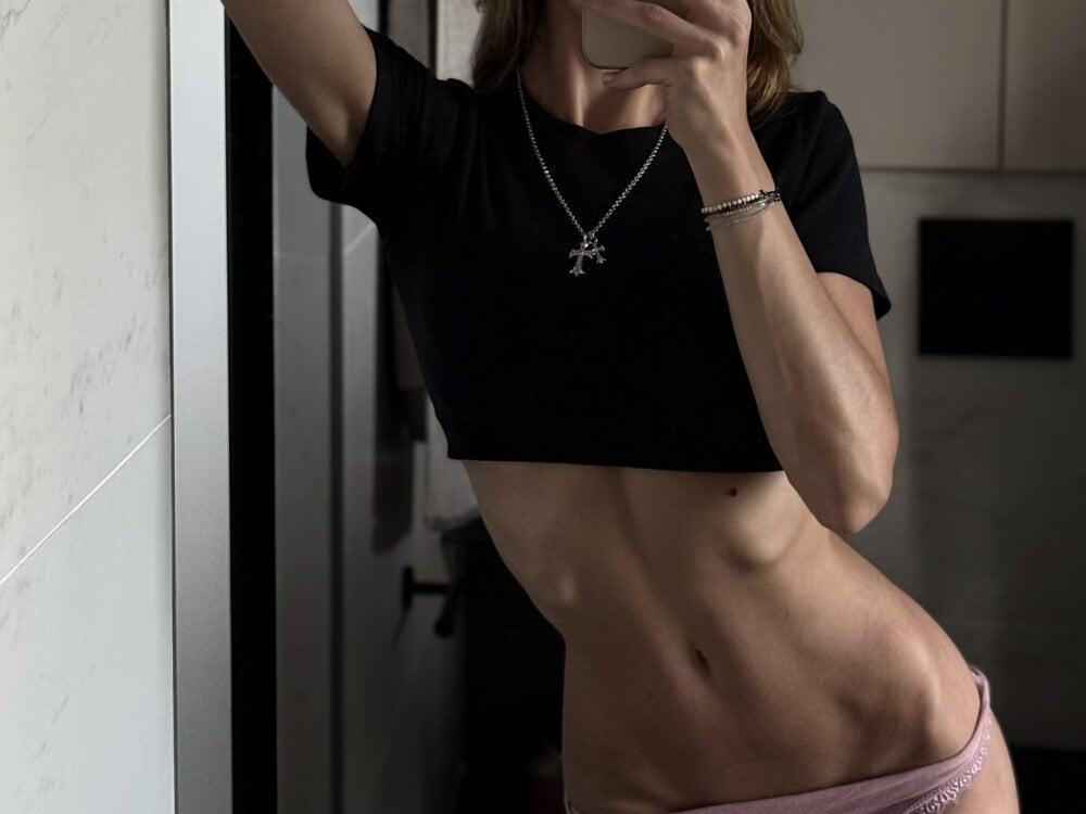 -AngelAri-