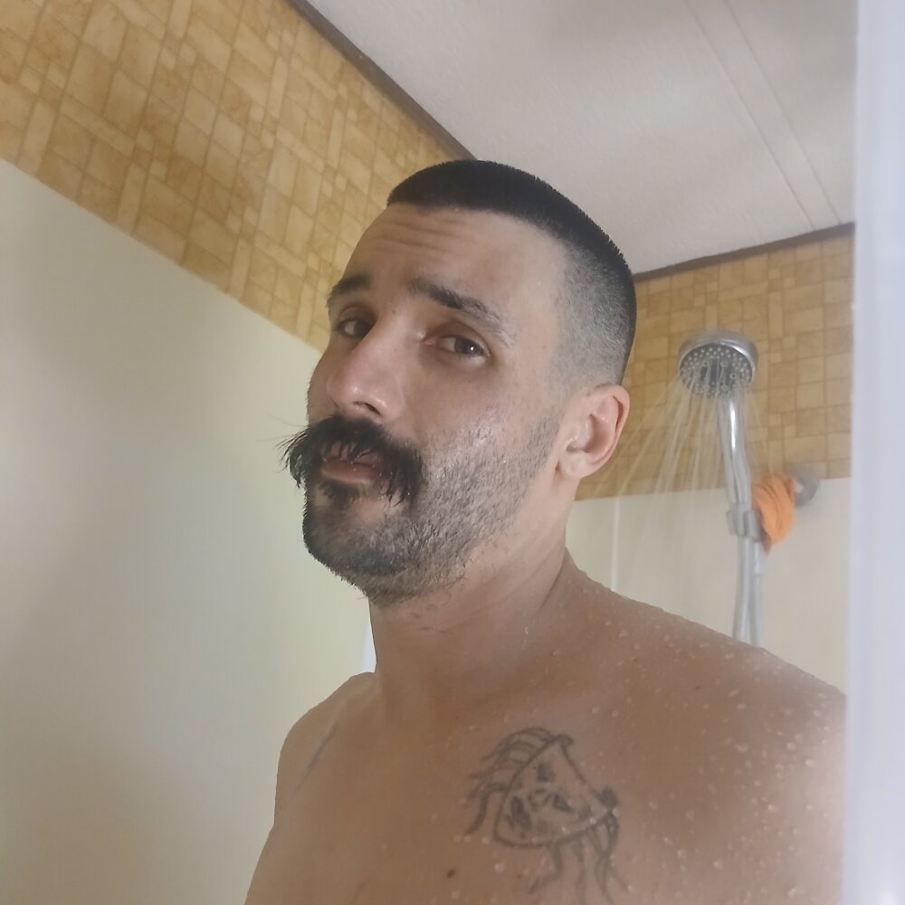 -mustachemaniac-