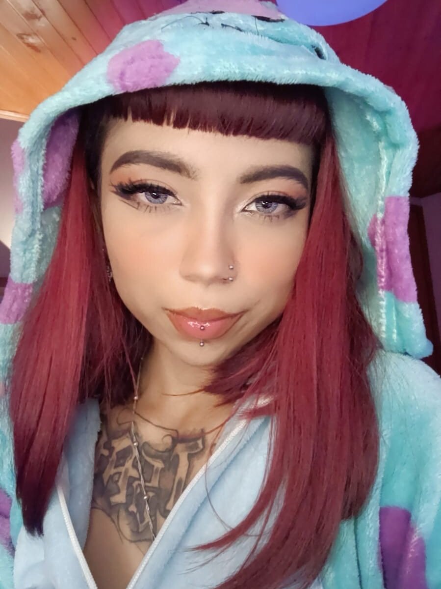 Adhara_jones1