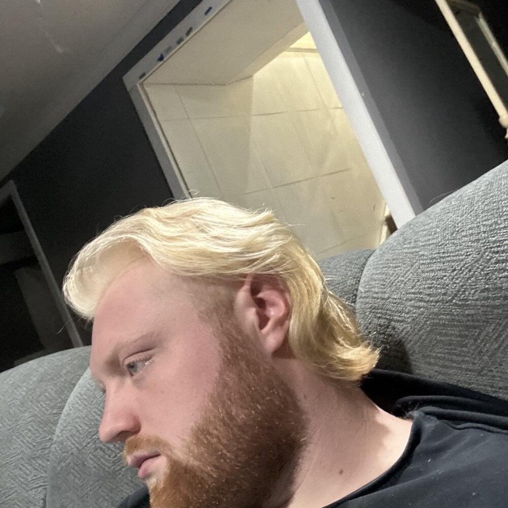 Albino_bruce97