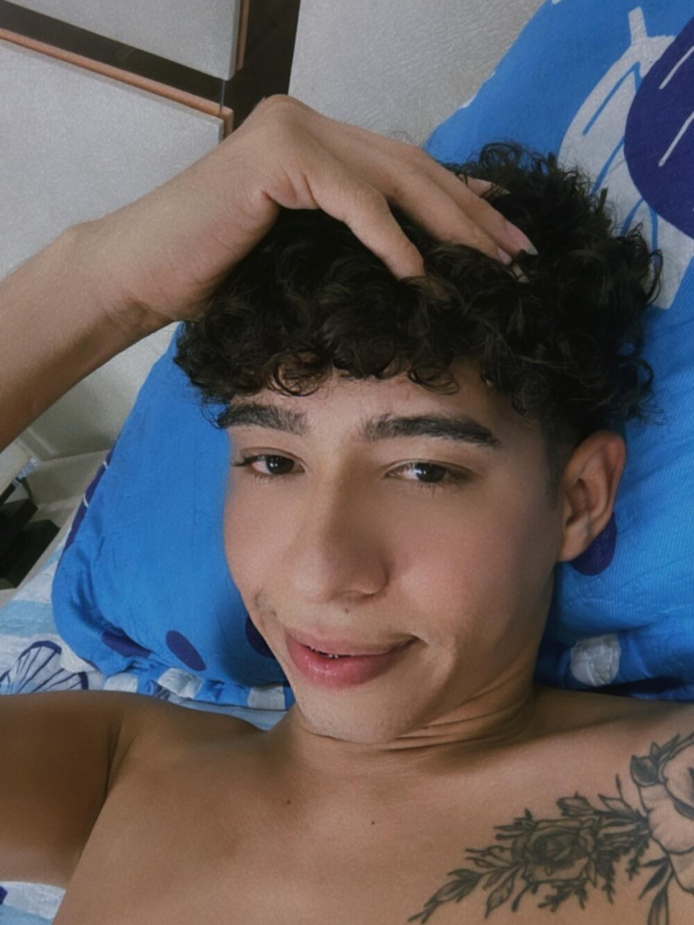 Alex_Cooper19