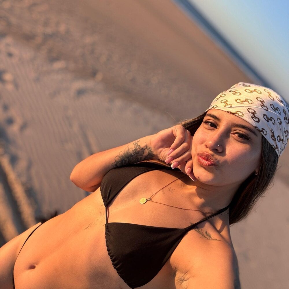 Alisson_Skinny