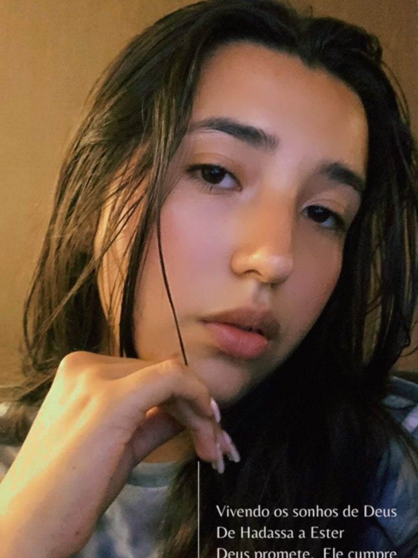 Alix_Collins23