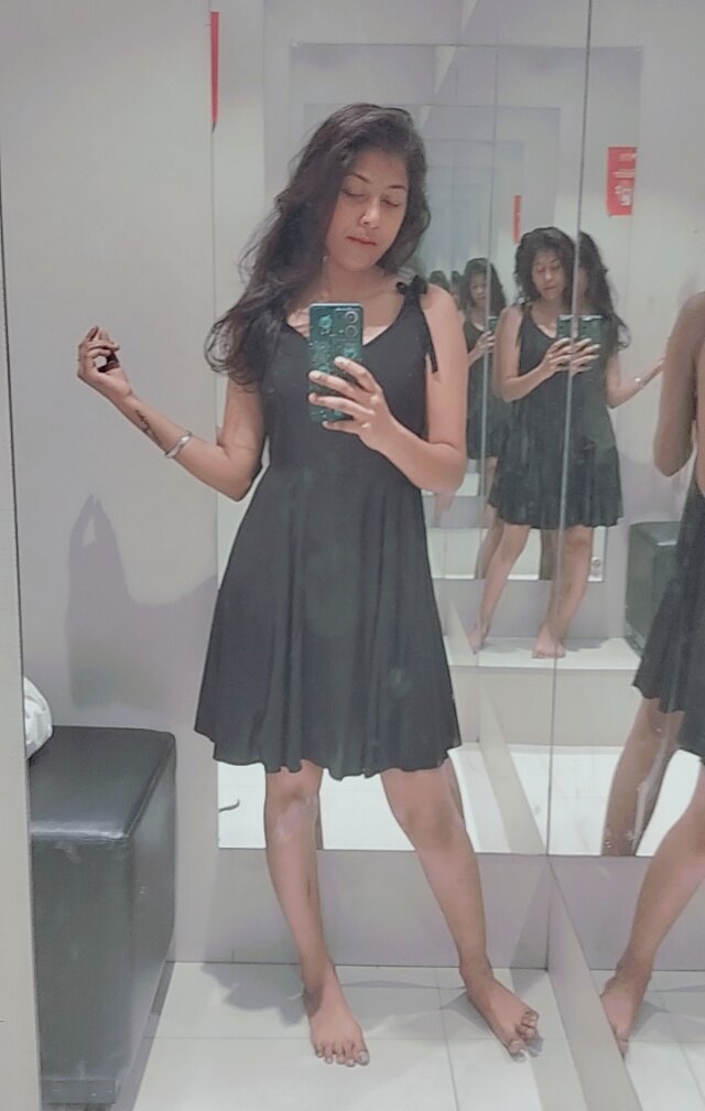 Alone_girl25