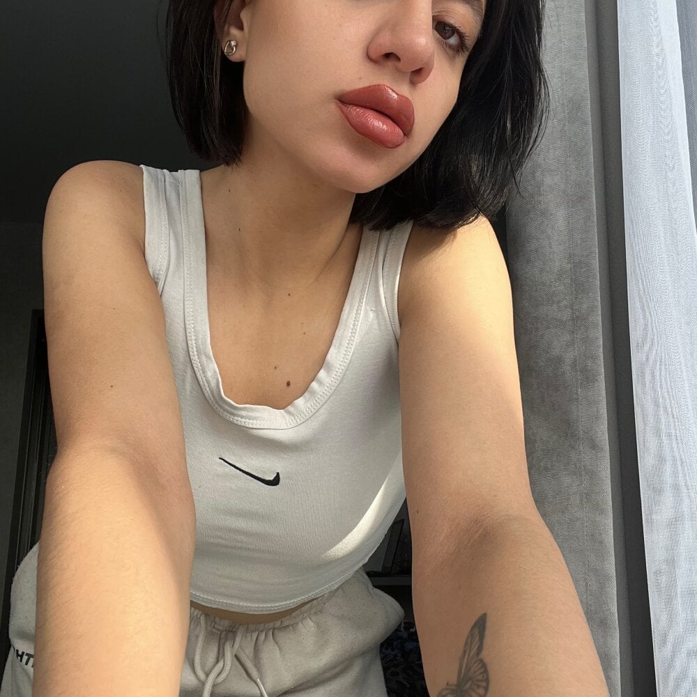 Amelia_Allie