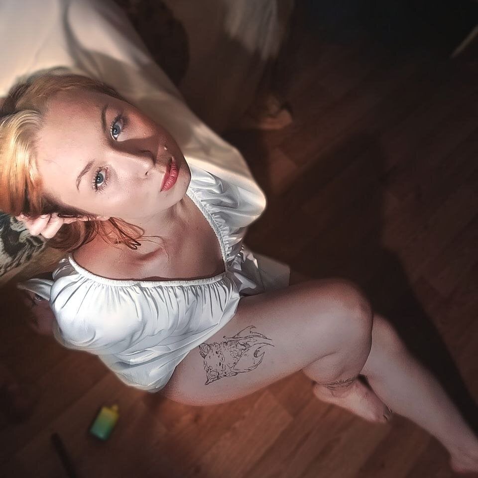 Amely_Red