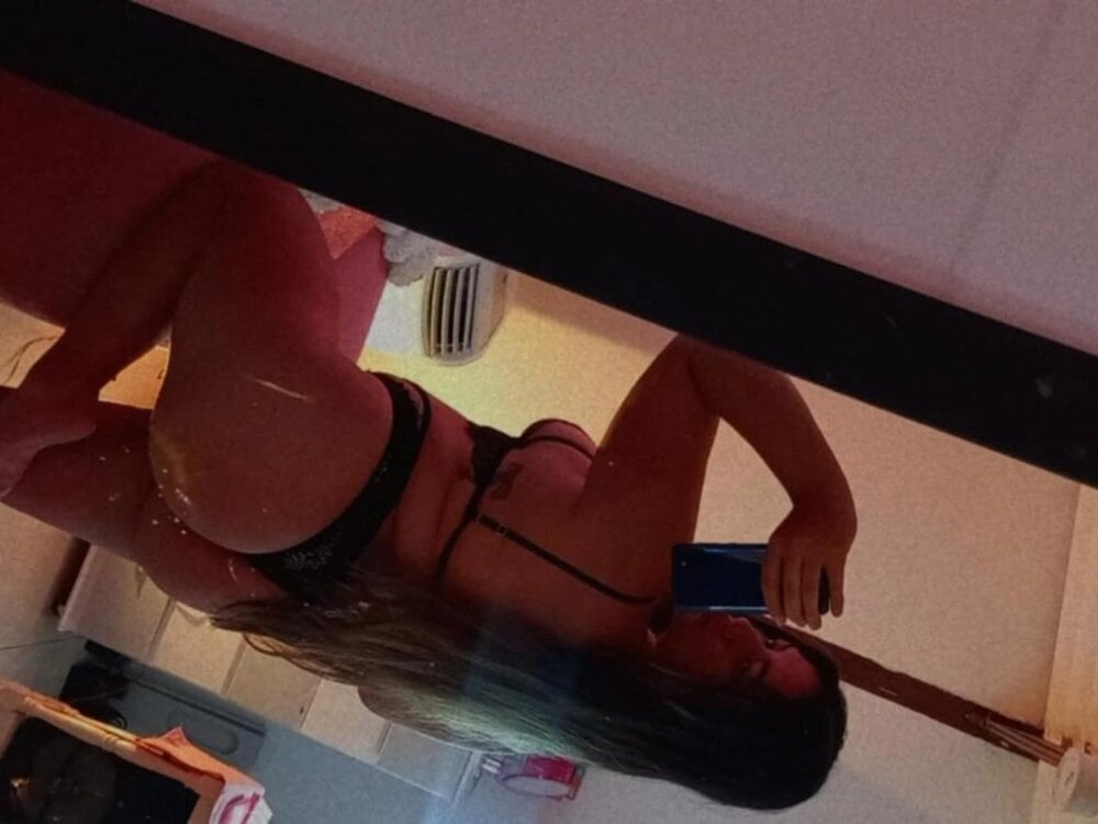 Amira_x1