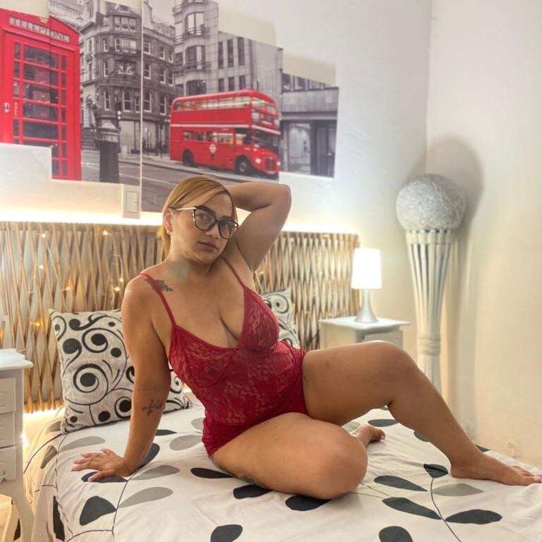 Ammie_Petite_Milf