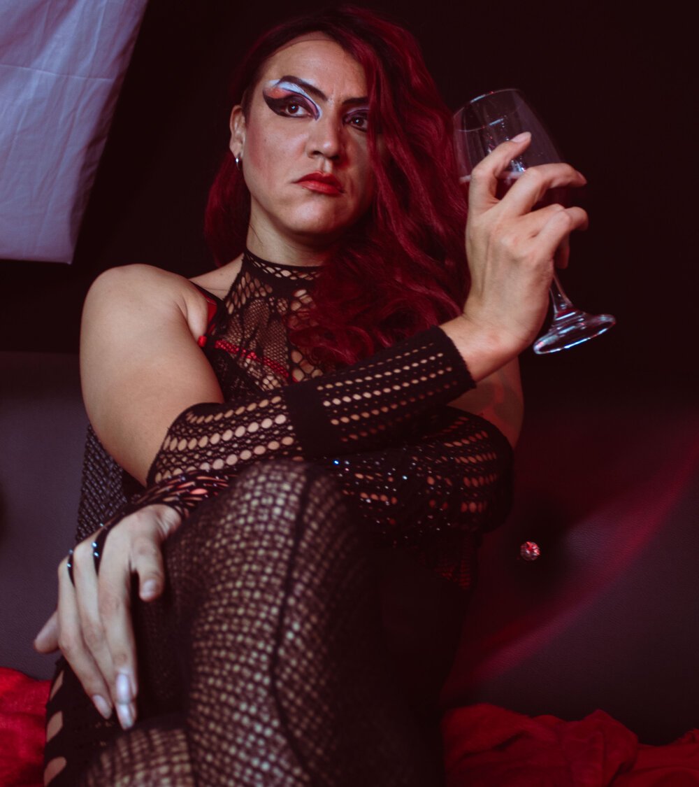 Amyredqueen_