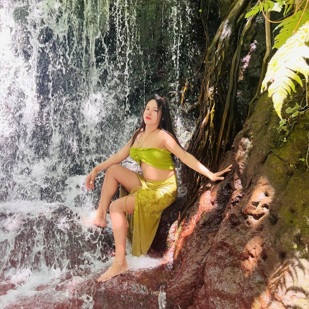 Angelic_Asian69