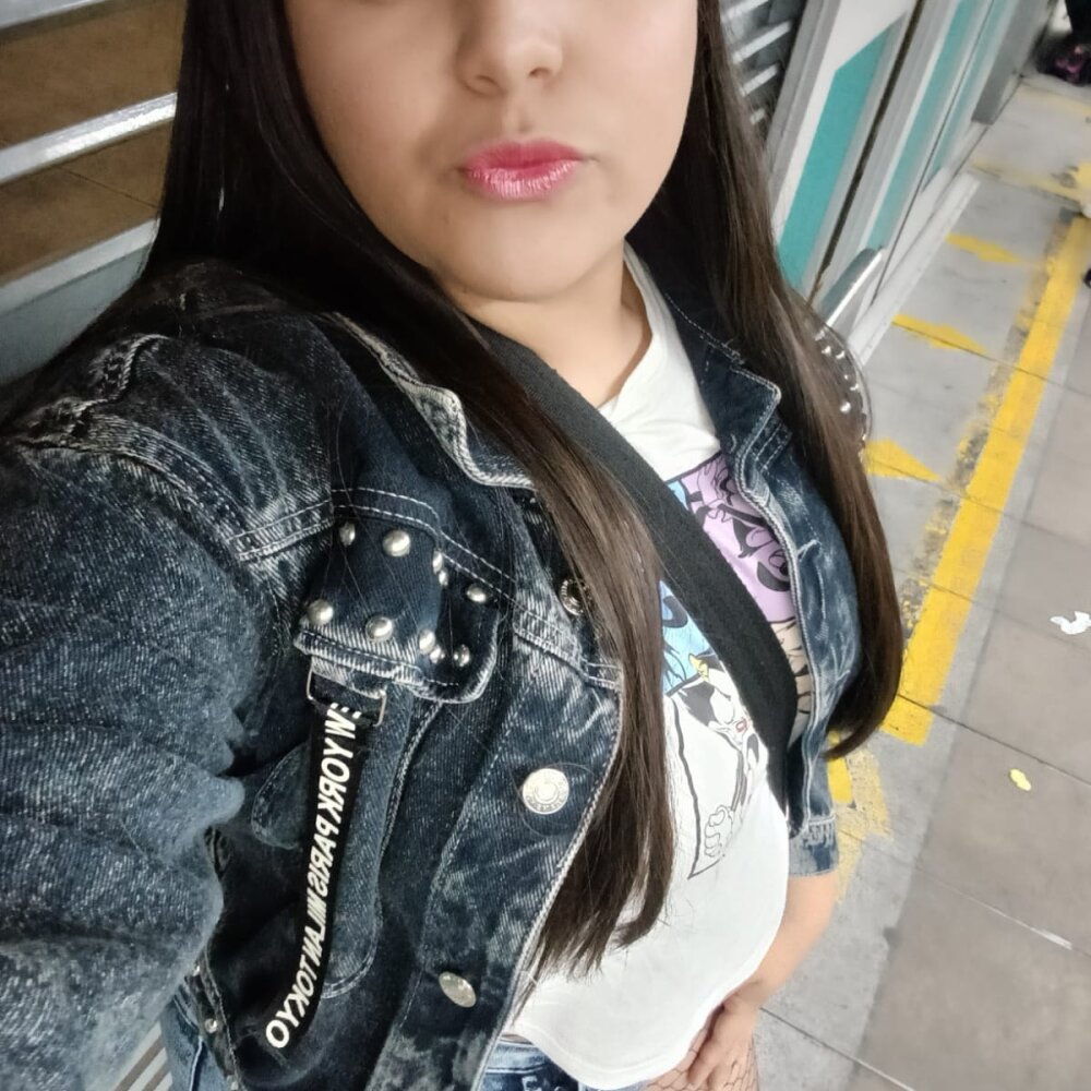 Angelica_Adams
