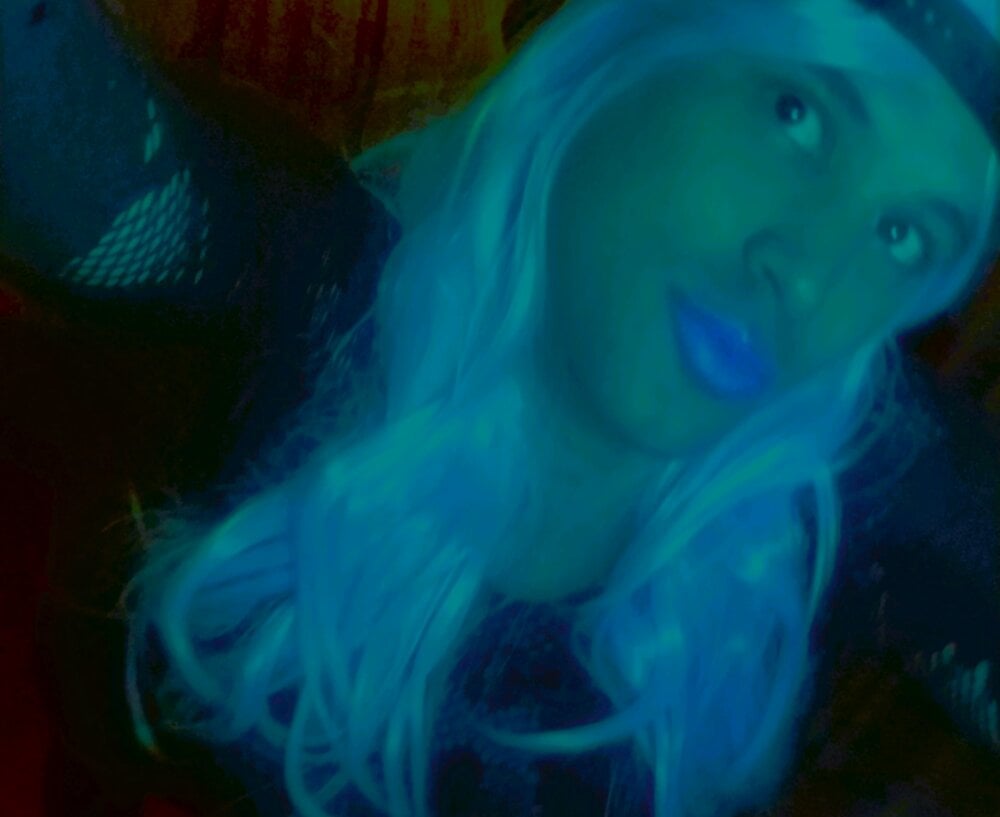 AnnasExclusive