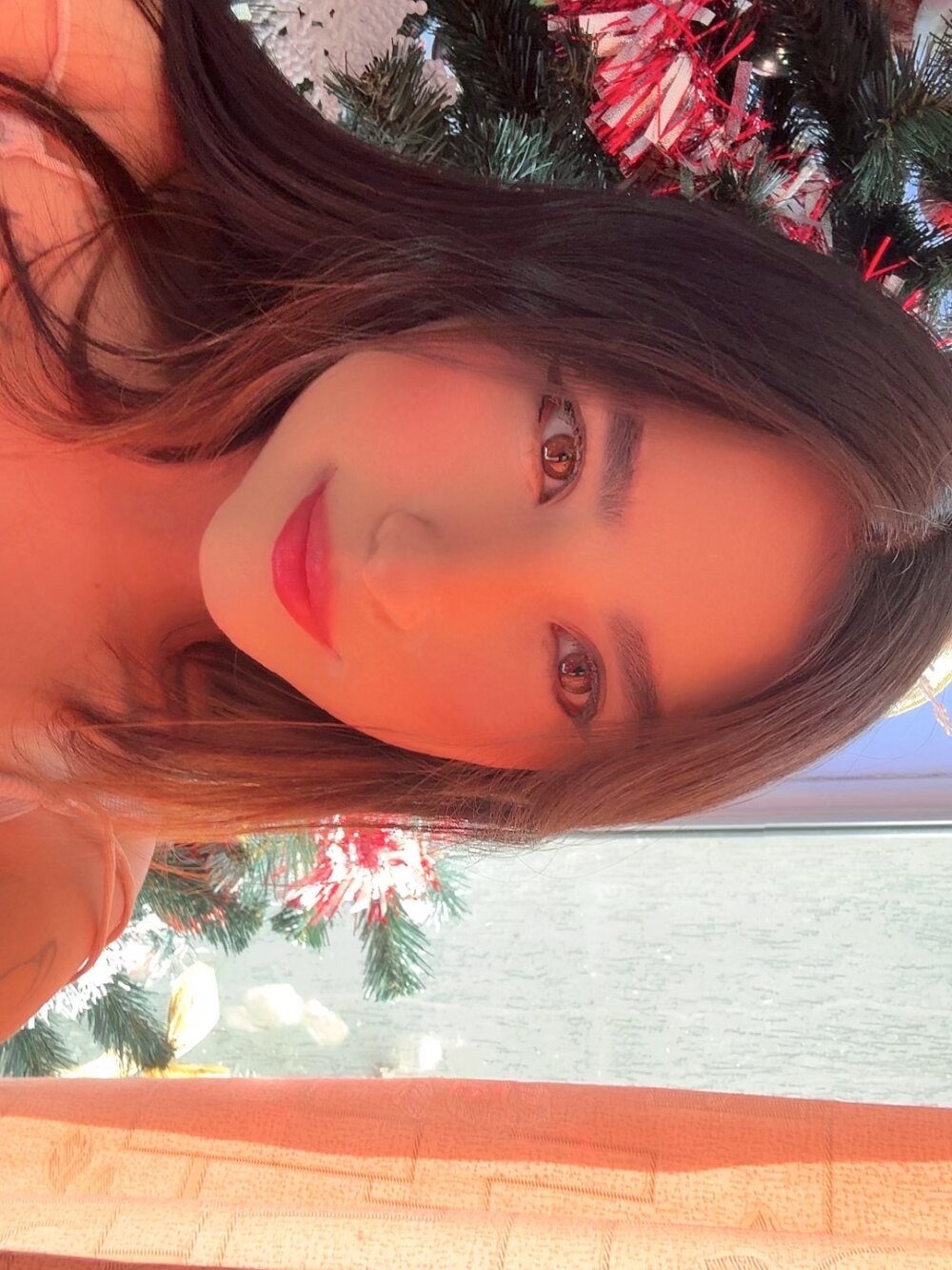 Ariana_tay11