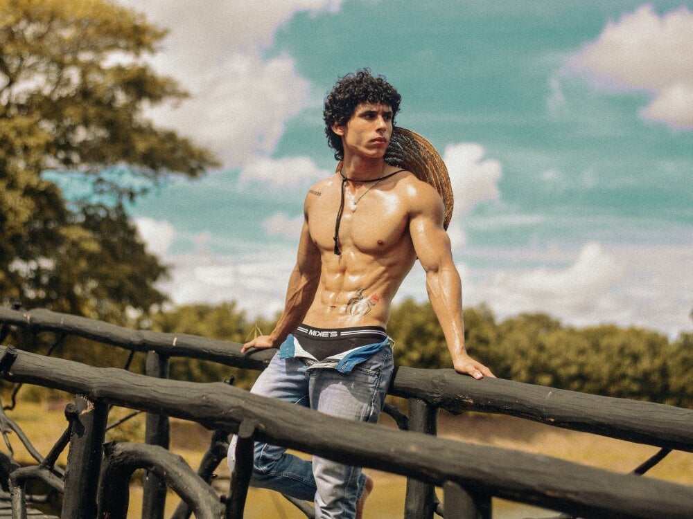 Arnold_black69
