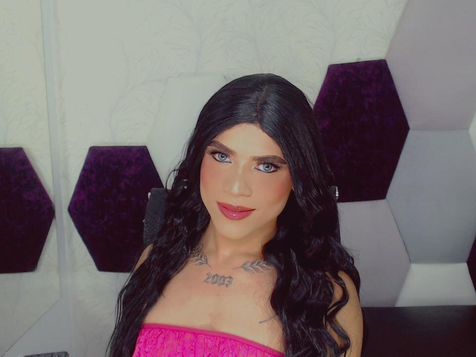Ashley_Graham9