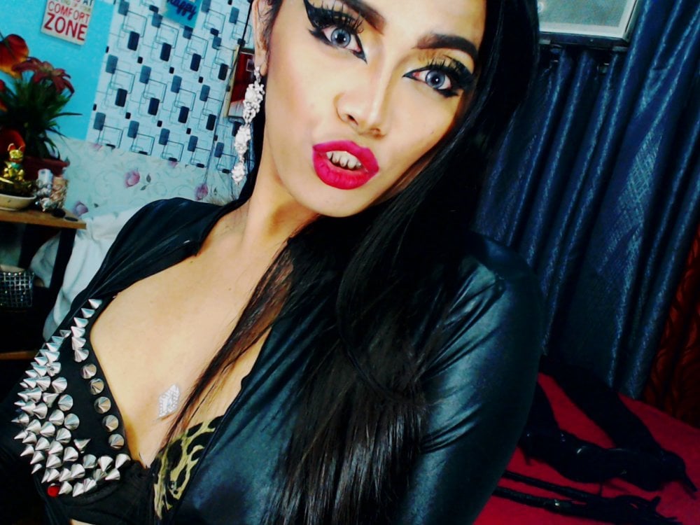 AsianQueenAlexaXx