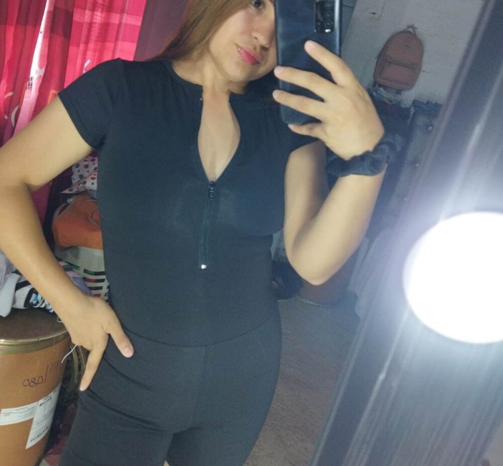 Ava_Thaylor