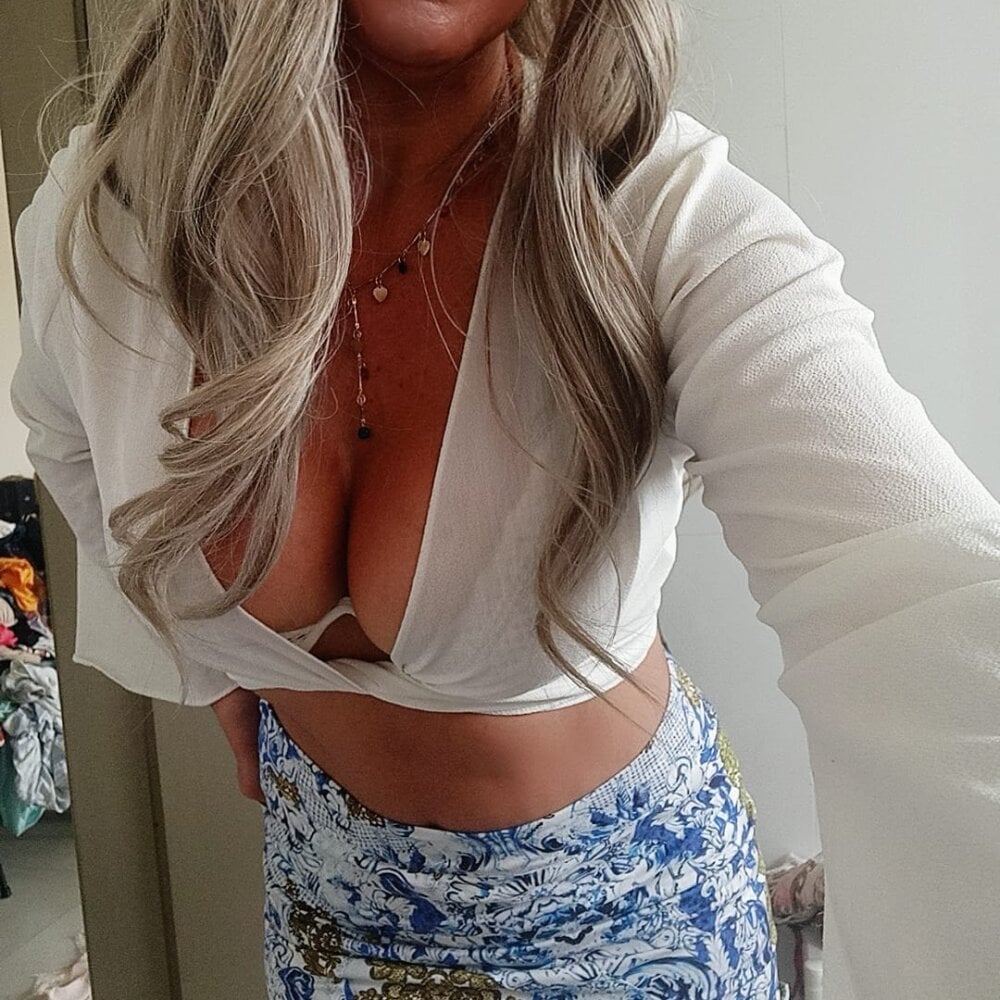 Aylla_Milf