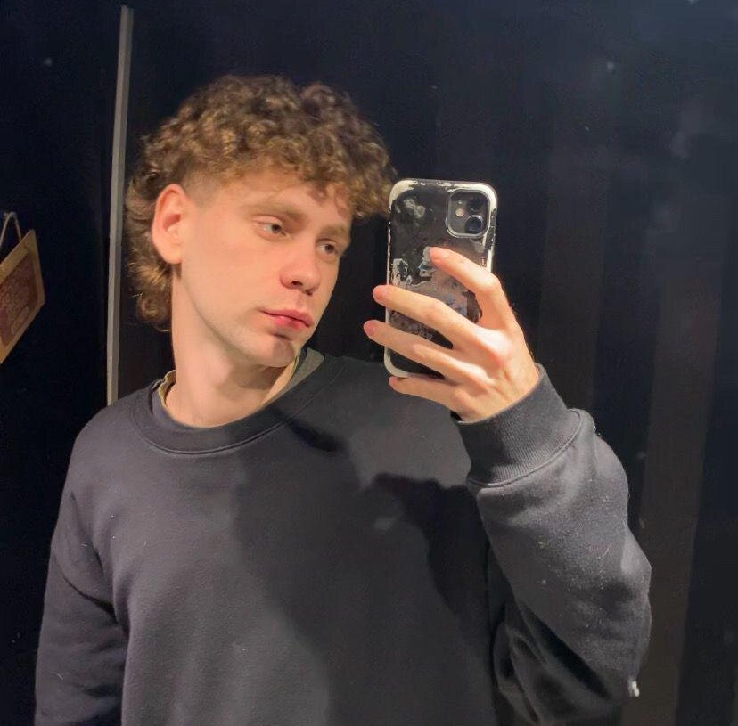 BisexBlondGuy23