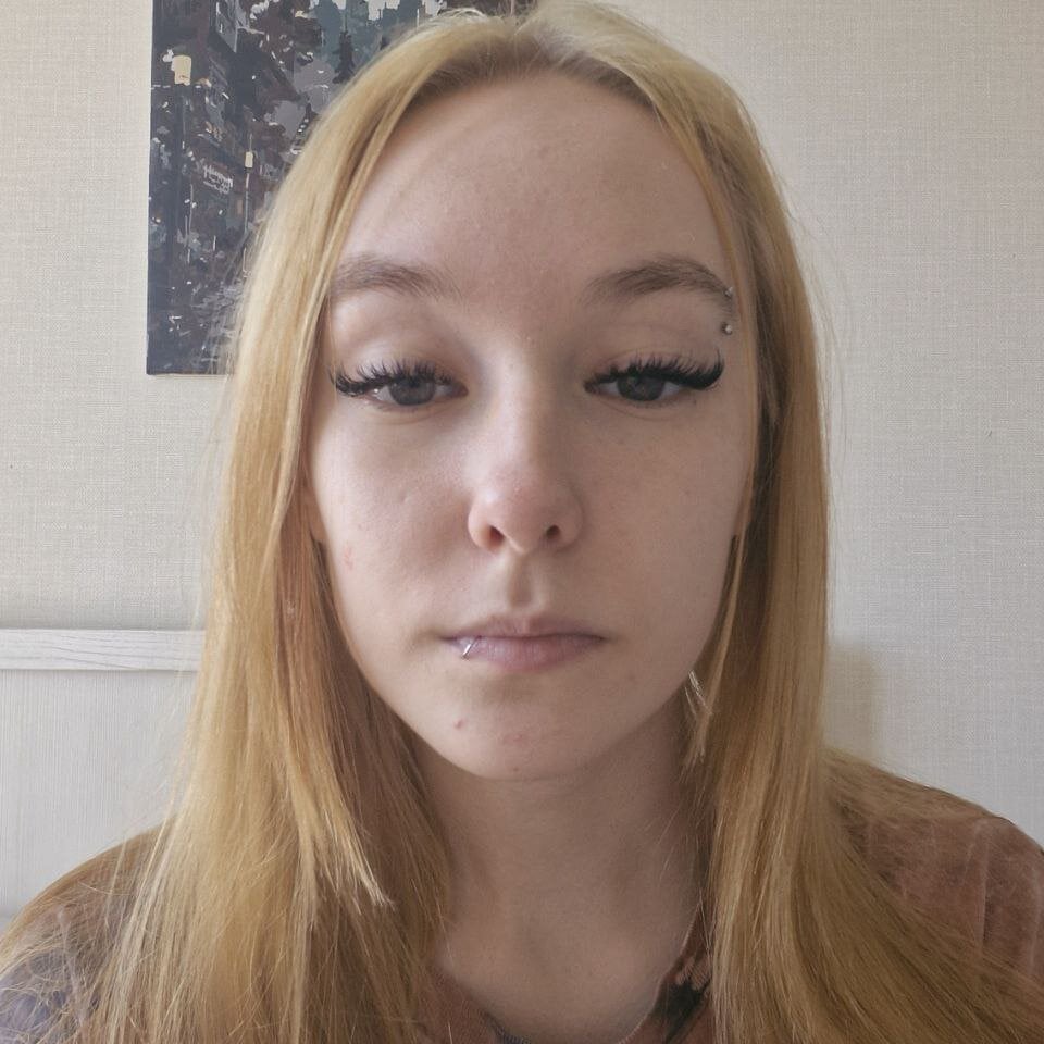 BlondeSgirl