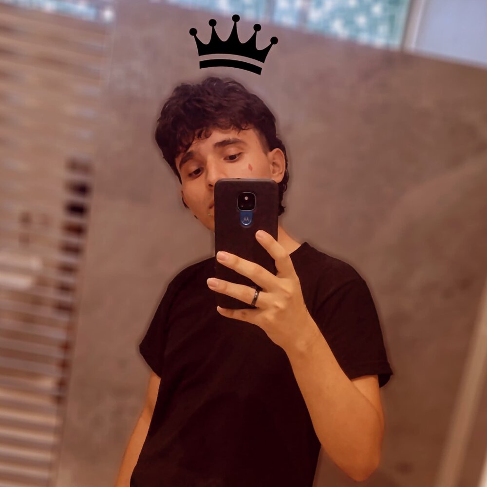 Charly_Levins