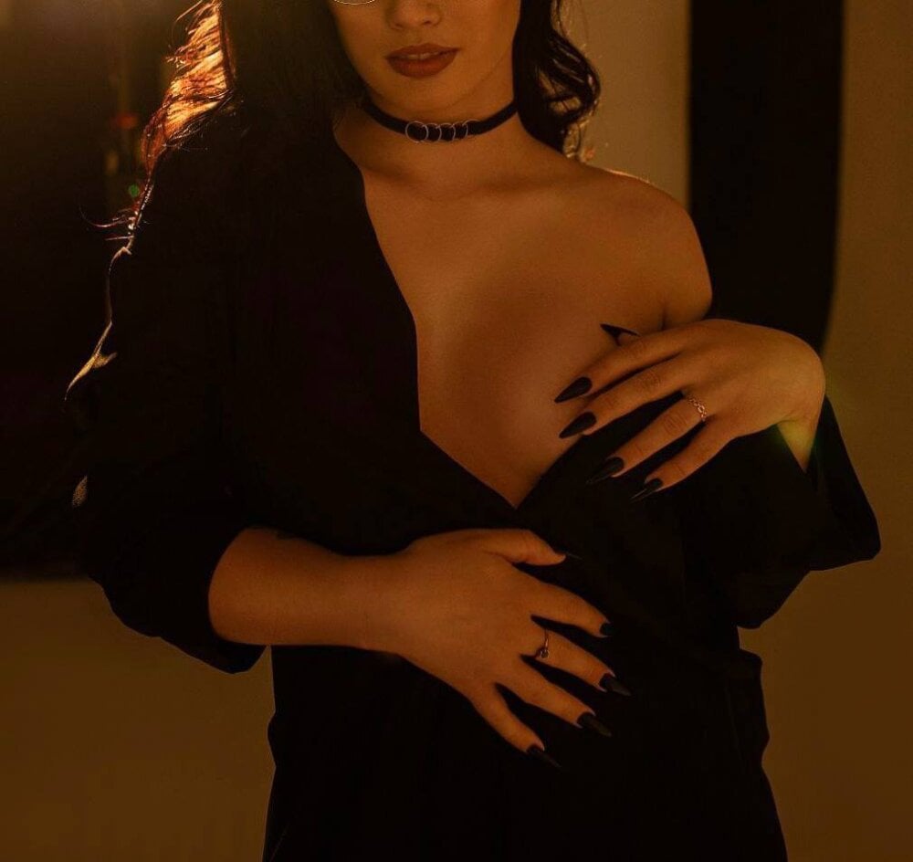 Charming_Mysteriousss