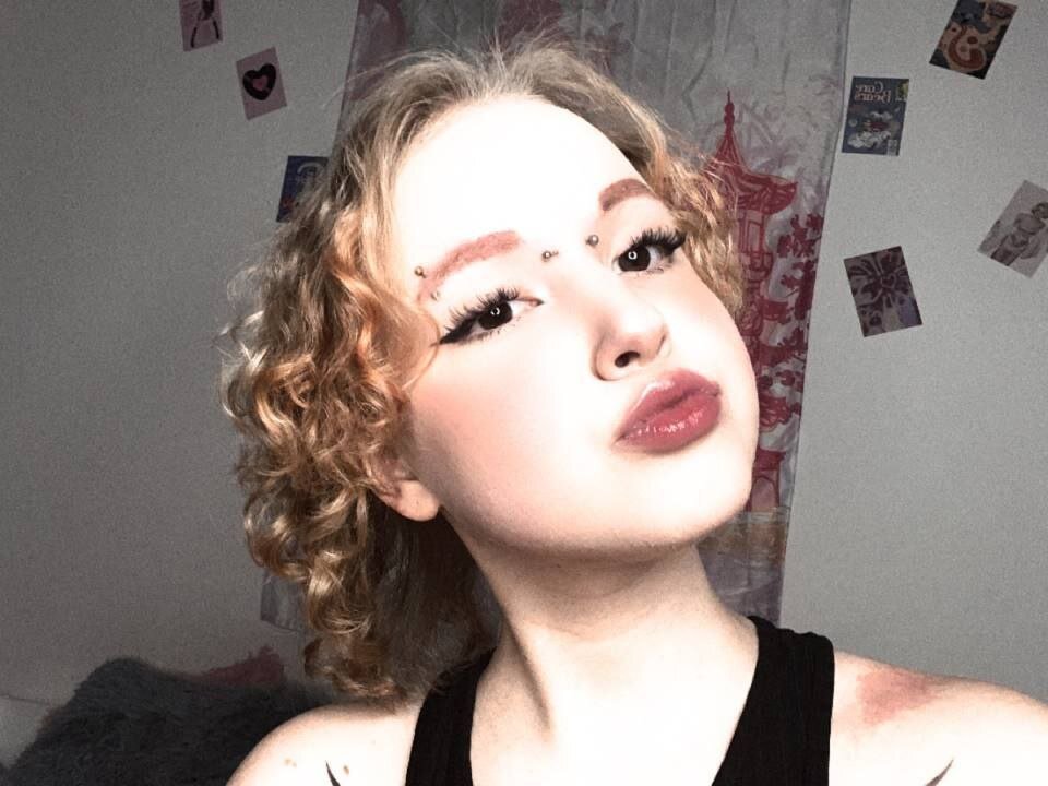 Cur1yCute