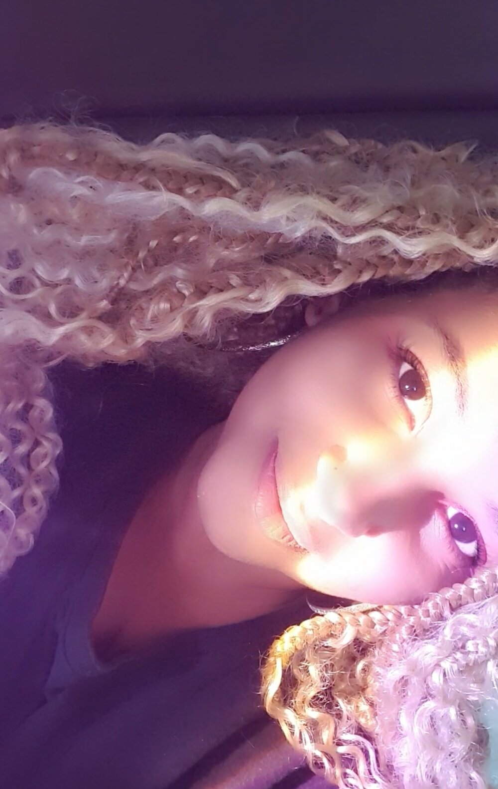 CurlyScar_