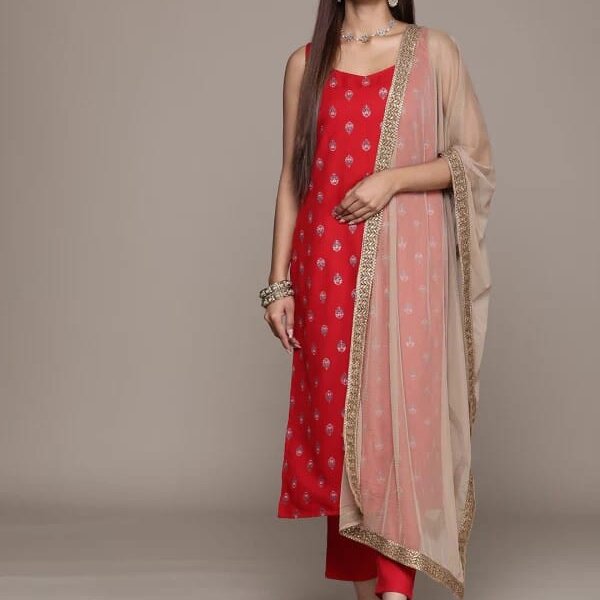 DESI_QUEEN01