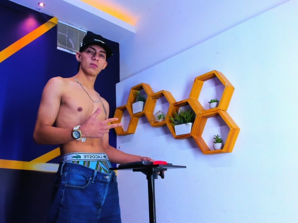 Dante_Brown1