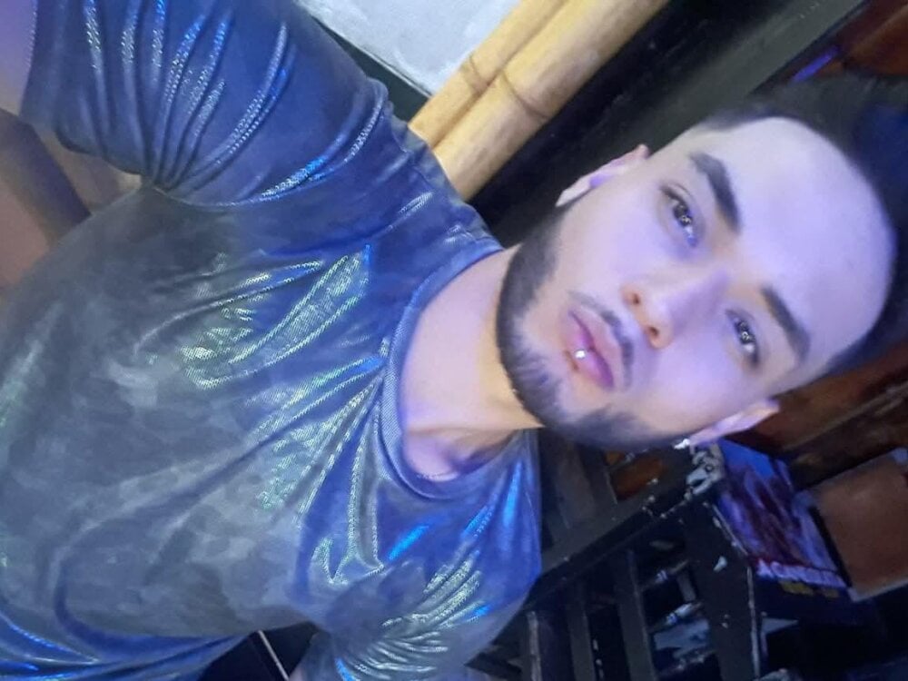 Dylan_lookatme
