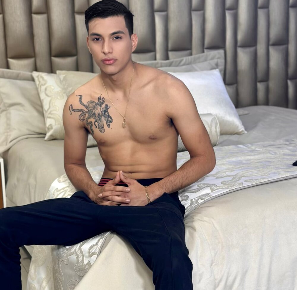Dylanbisex_hot