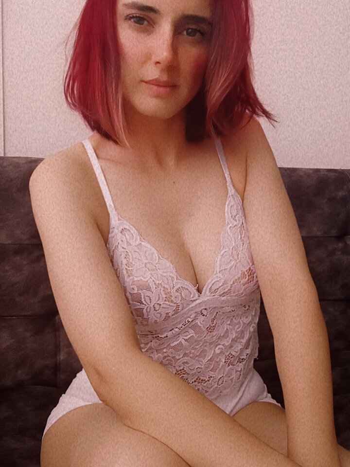 EMMILY24
