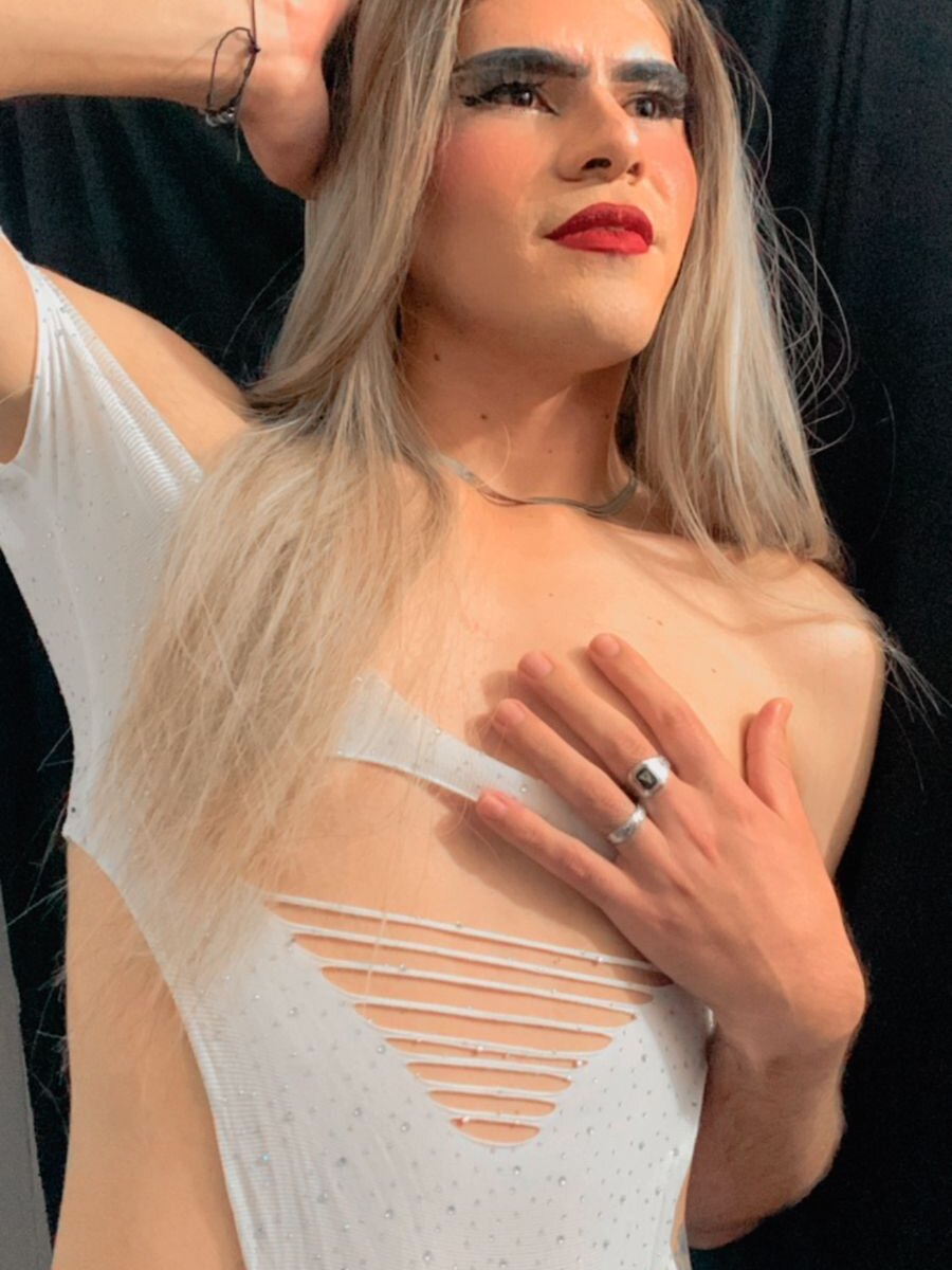 EllieMiranda01