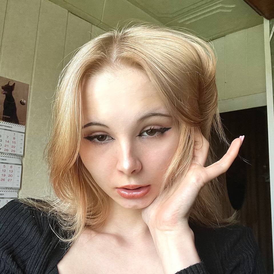 ElviaDecoursey