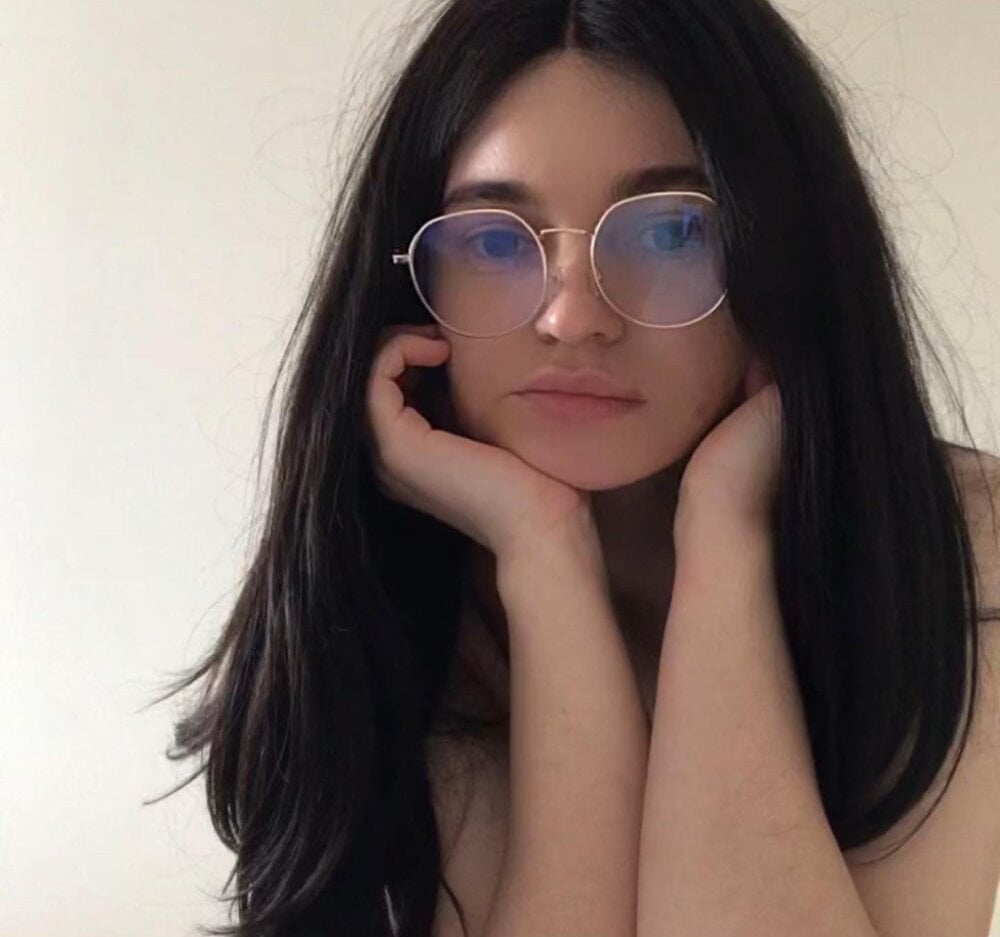 Emily__Cute