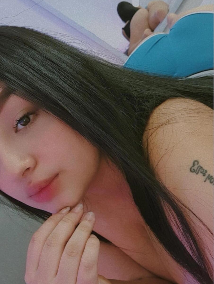 Emily_cutess