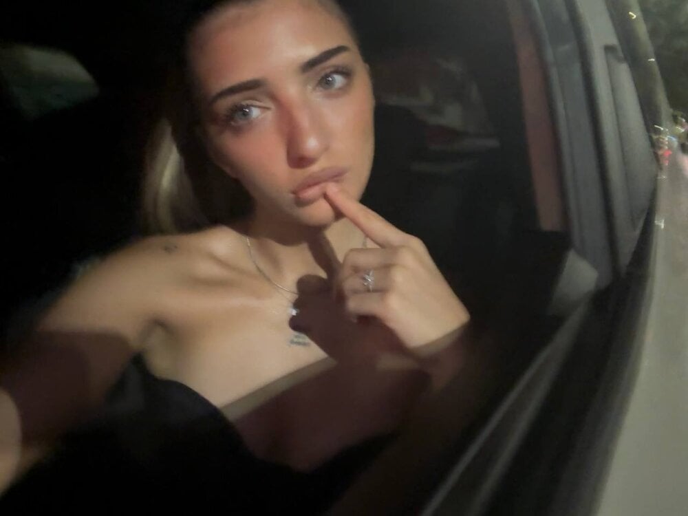 EmmaKrossX