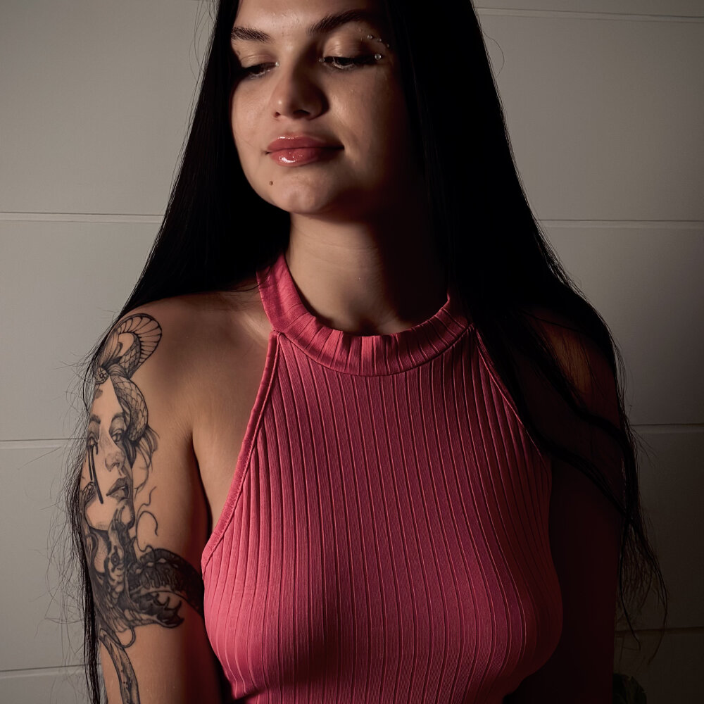 Emma_hassle