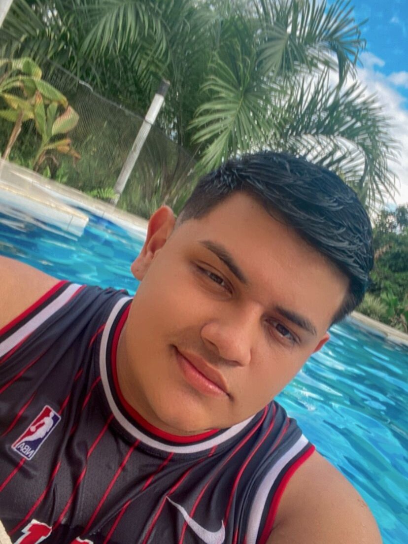 HOT_BOY_18_