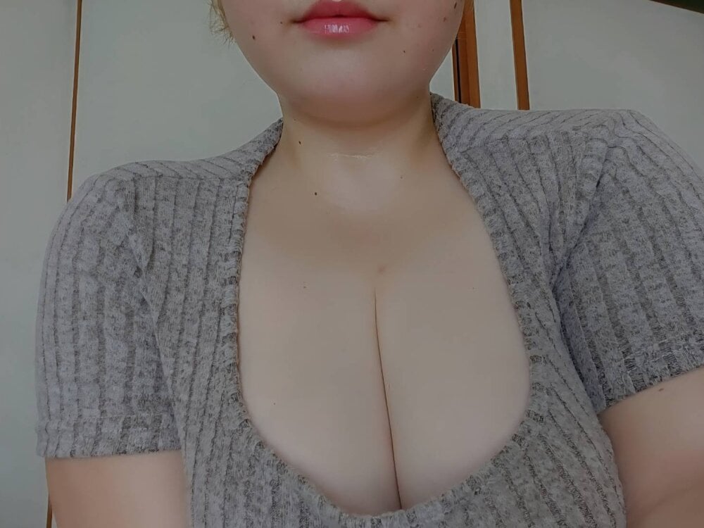 Hitomi_xxxx