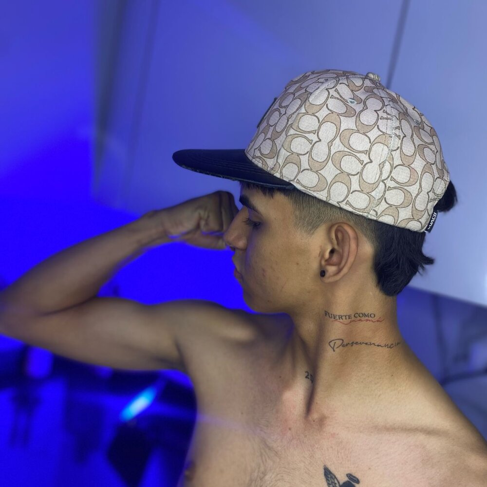 HotLatinoX_