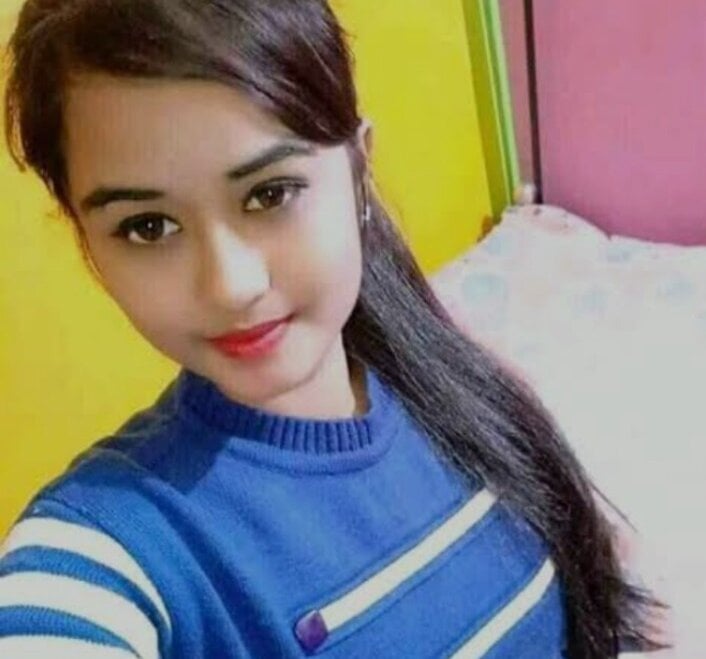 Hot_manvi