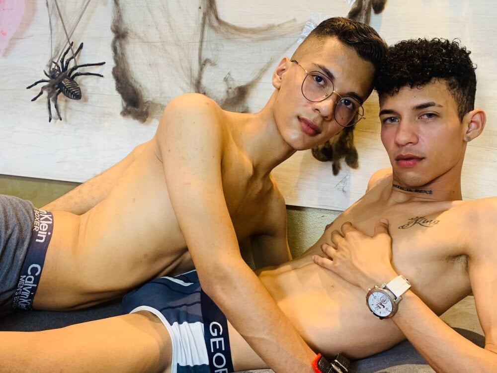 HottierVoys