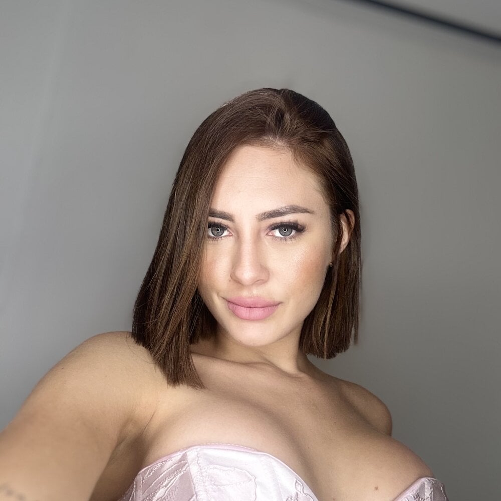 Isabellaa_Palacios