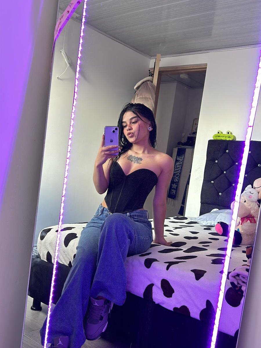Jimena_Jones_