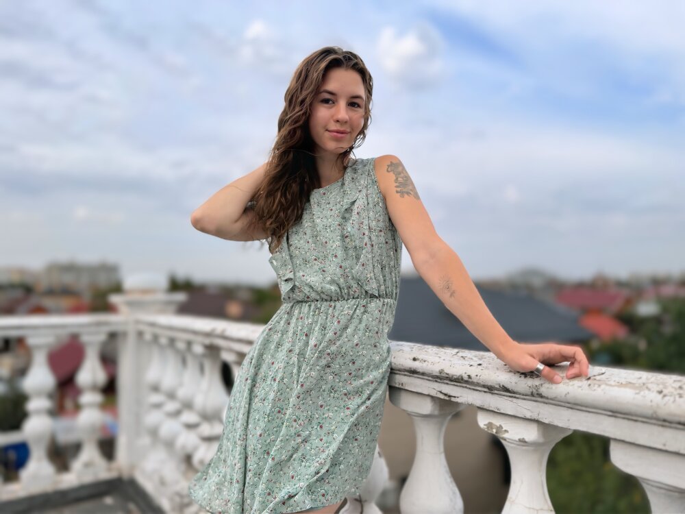 Julia_Tate