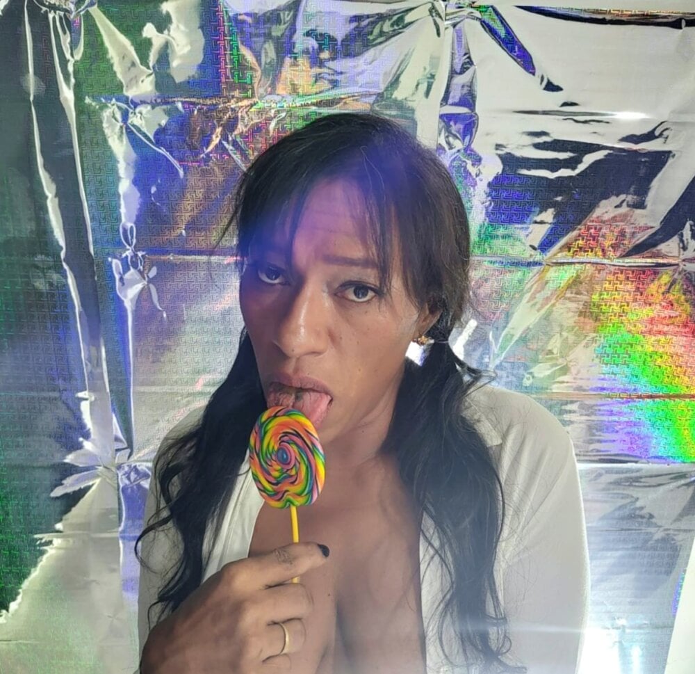 Kristal_Bronw_Lawren