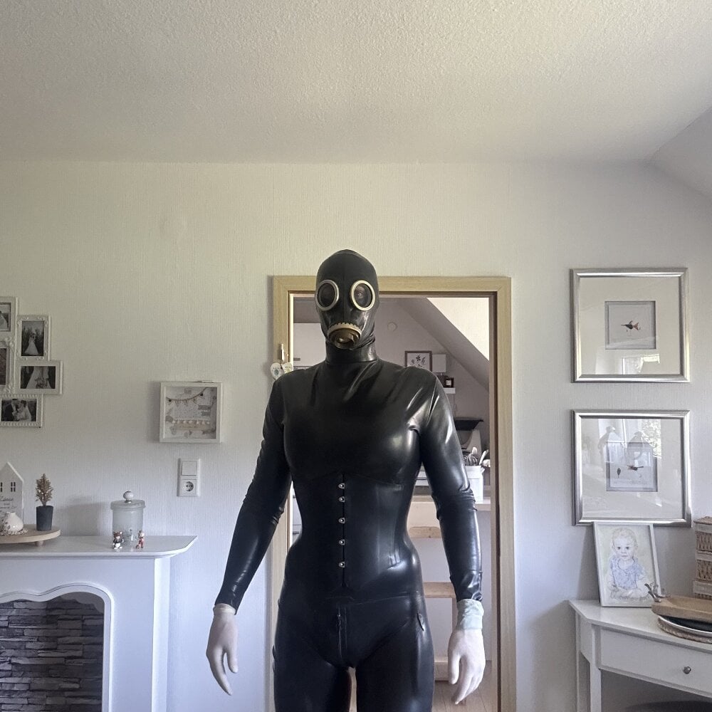 Latexlord34