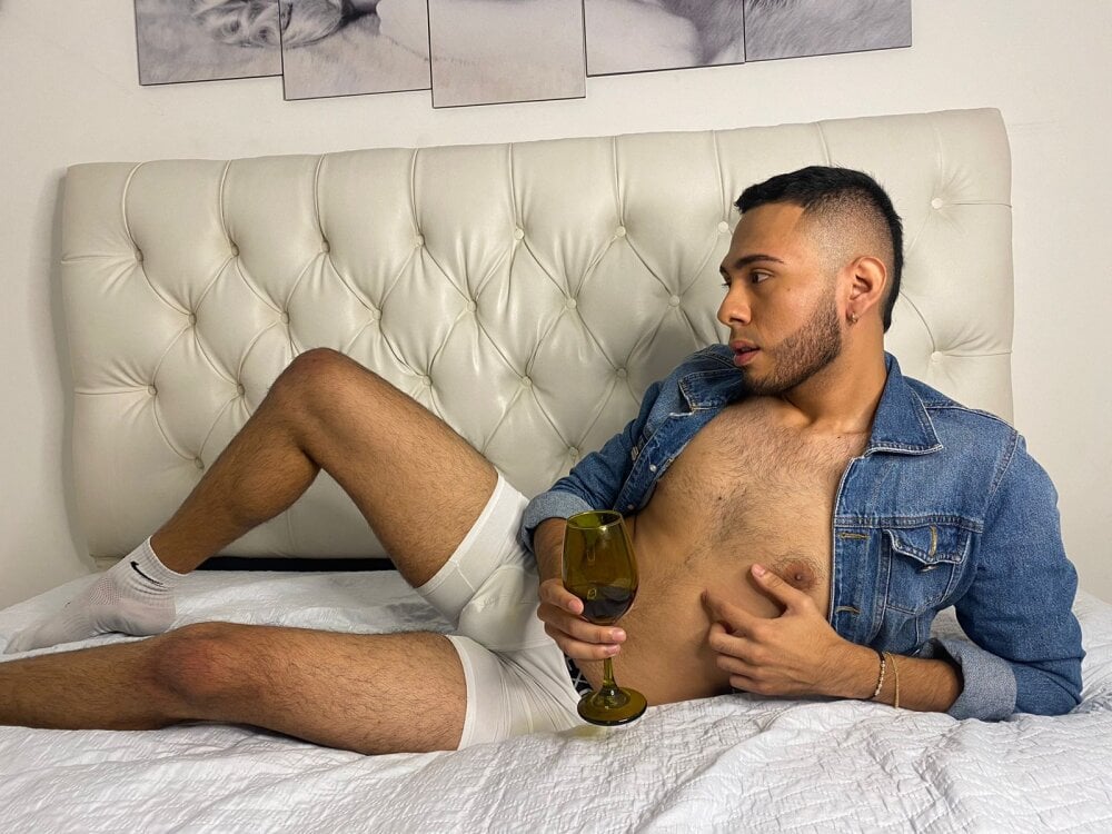 Latin_Master777